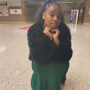 Meet your Posher, Adriona